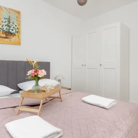 Stylish In Balcony & Wifi By Rent Like Appartement
