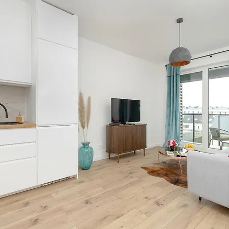 Apartment Stylish In Balcony & Wifi By Rent Like Gdynia