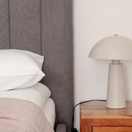 Apartment Stylish In Balcony & Wifi By Rent Like Gdynia